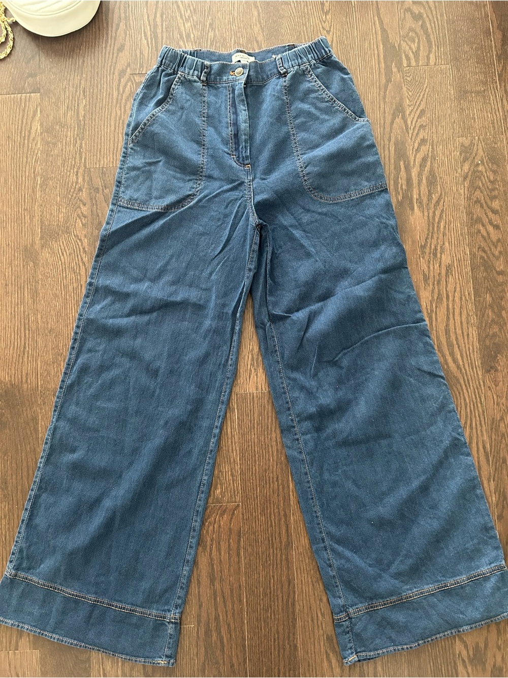Max Studio Navy Blue Wide Leg Denim Pants in size Xs( fit bigger), 100% cotton